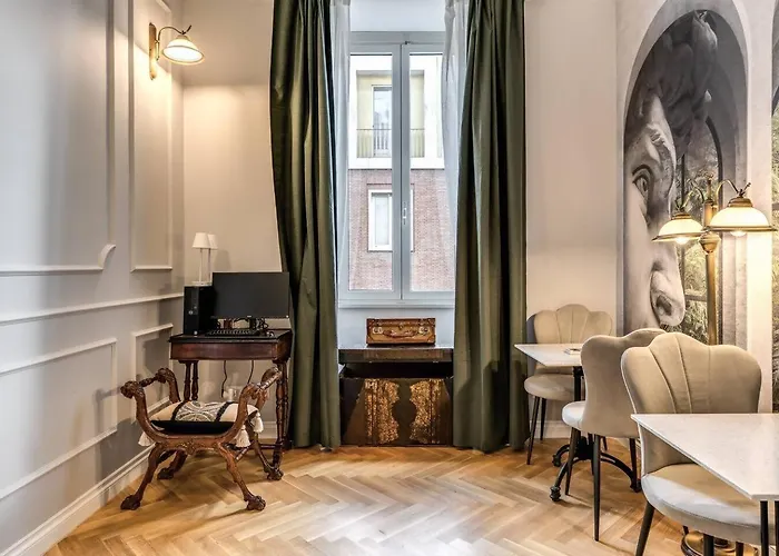 Casa Mauke | In Front Vatican